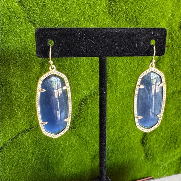 Elegant Navy Blue and Gold Kendra Scott Dani Drop Earrings - Picture 4 of 7